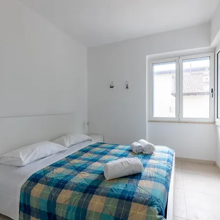 Guesthost - Cozy Inside A With Garden Near The Sea * Marina di Pietrasanta