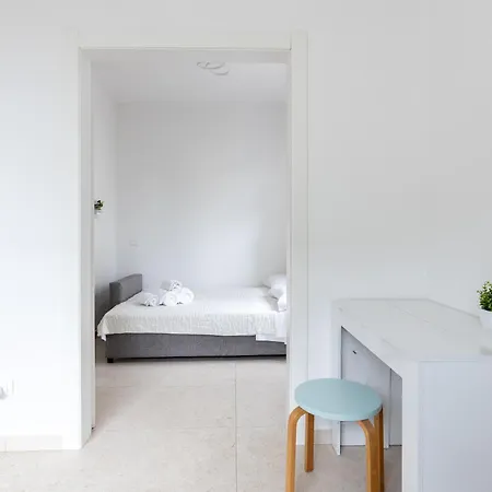 Guesthost - Cozy Inside A With Garden Near The Sea Marina di Pietrasanta
