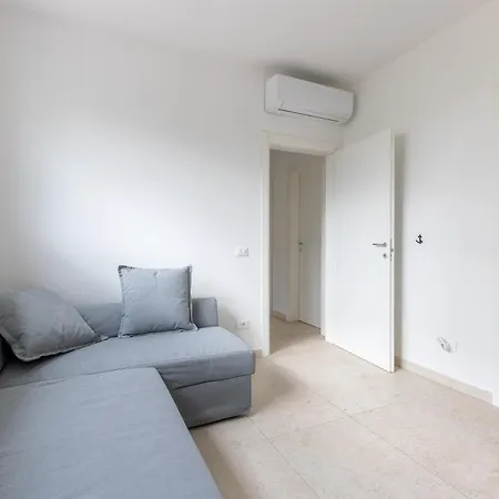 Guesthost - Cozy Inside A With Garden Near The Sea *